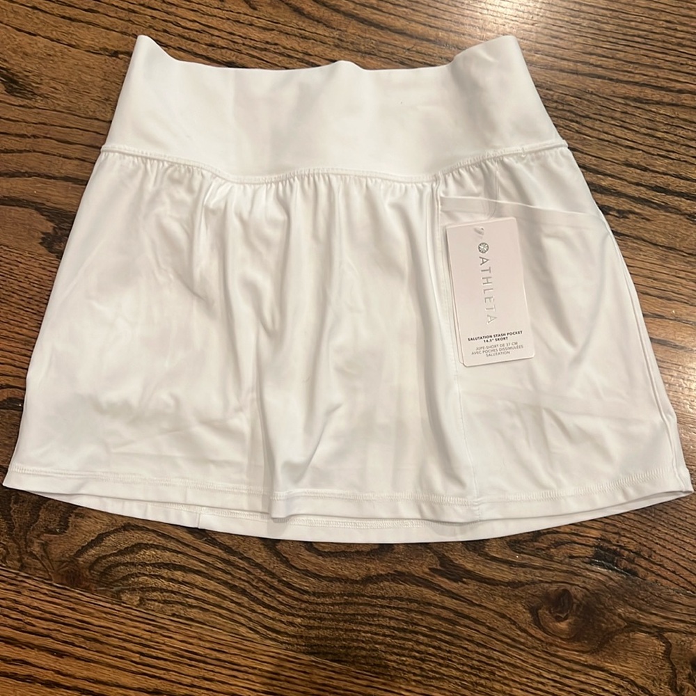 Athleta salutation stash 14.5” skort NWT